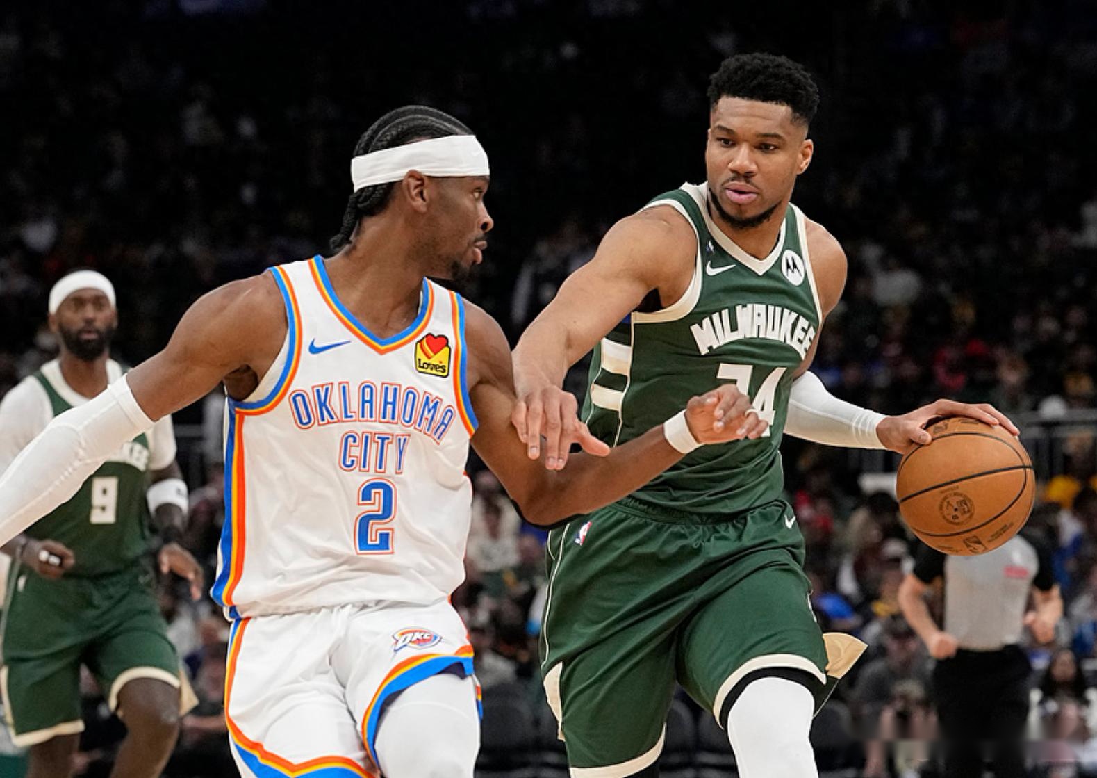 當(dāng)亞歷山大19中16轟40+11+7時，你才會發(fā)現(xiàn)張伯倫的可怕之處