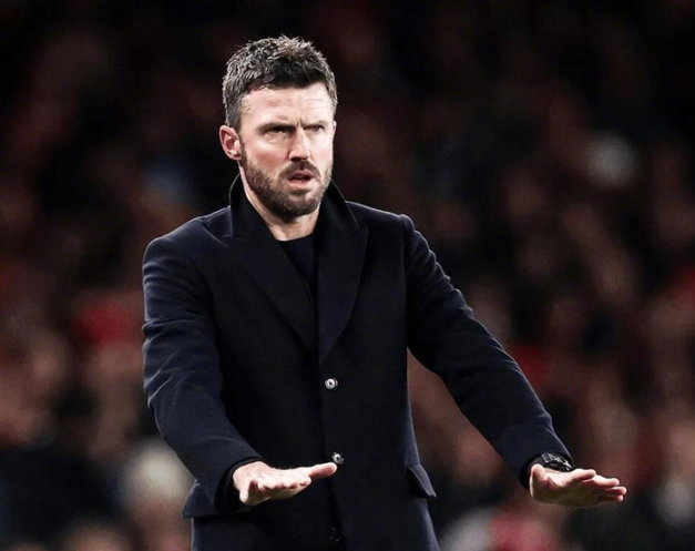 曼聯(lián)的艱難抉擇，卡里克該不該轉(zhuǎn)正？