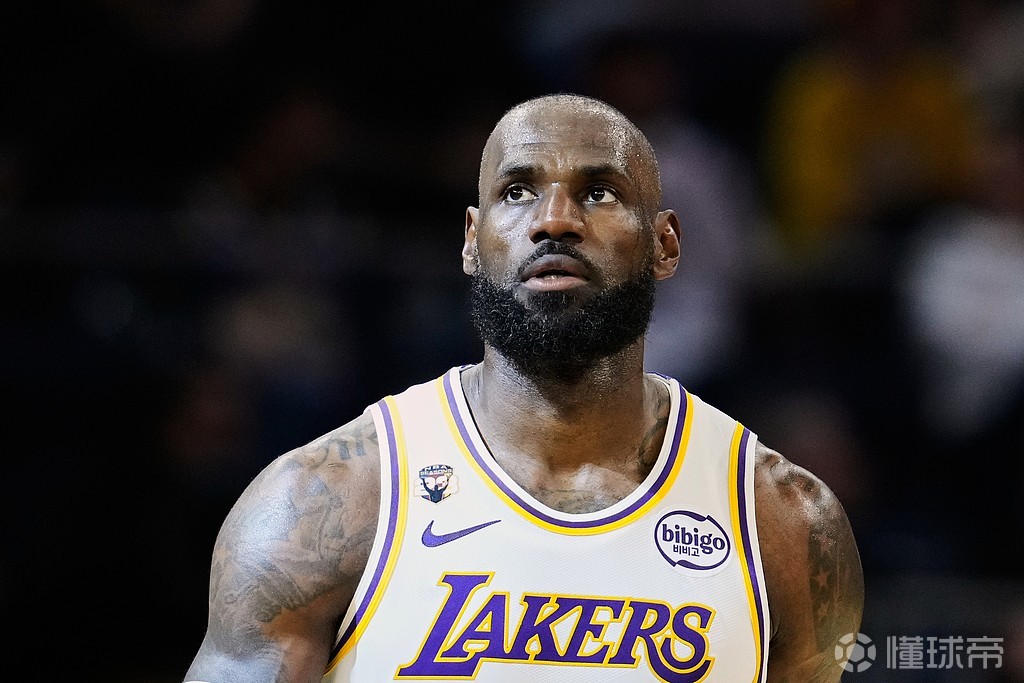 微微發(fā)力，詹姆斯15投8中拿下24分，正負值+13